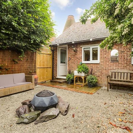 Ditsys Den Tonbridge Exterior foto